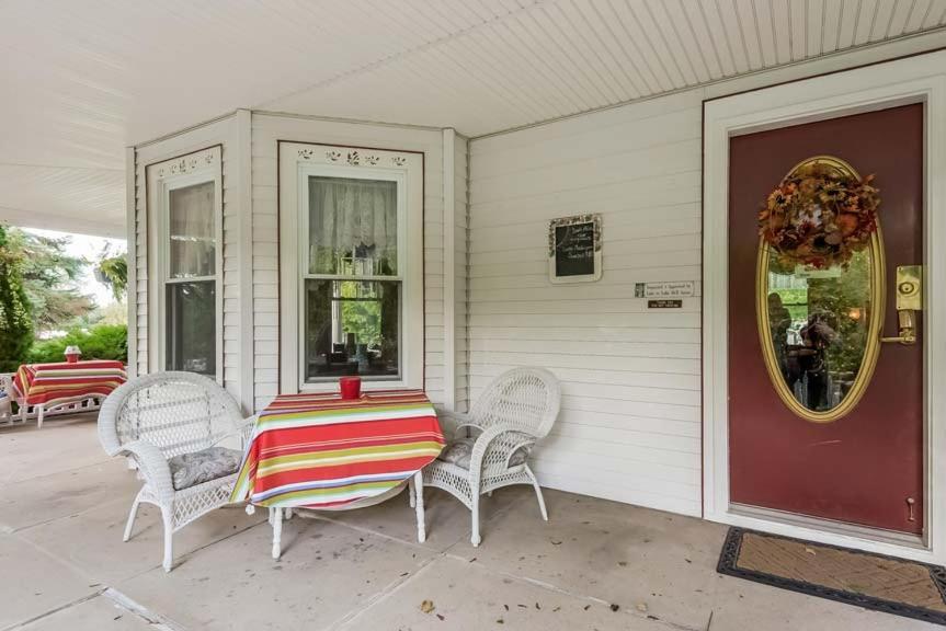Kingsley House Bed & Breakfast - Full Home Fennville Exterior photo