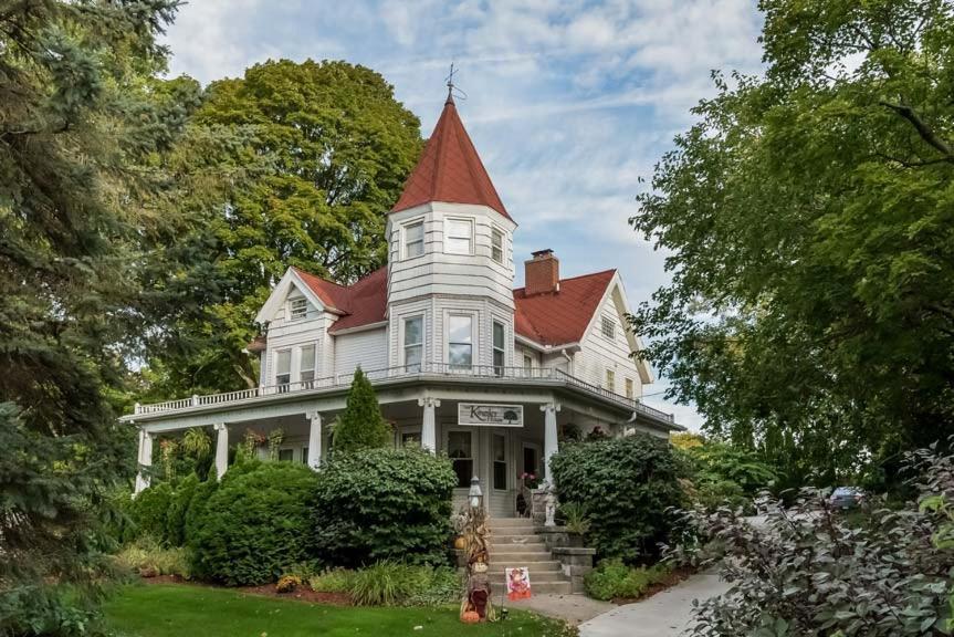 Kingsley House Bed & Breakfast - Full Home Fennville Exterior photo